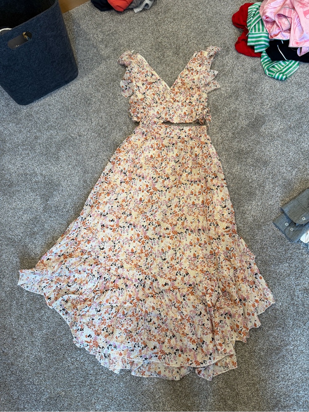Floral Ruffle V-Neck two piece - Peach Floral